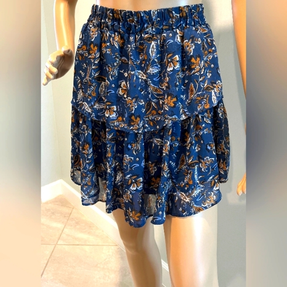 DREW Women's Navy‎ & Rust Floral Mini Skirt in Size Medium   NWT